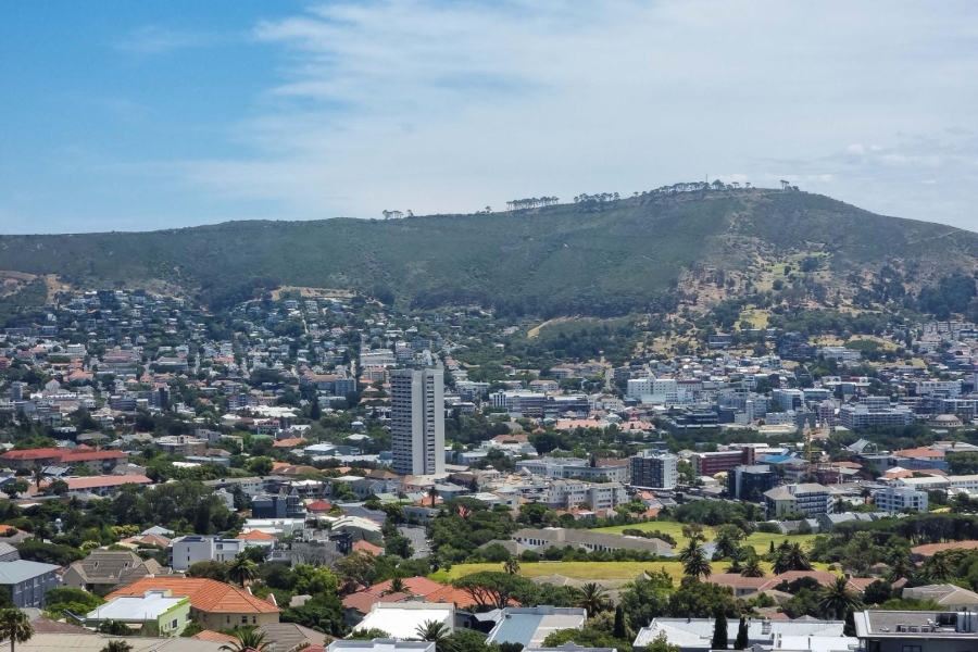 2 Bedroom Property for Sale in Vredehoek Western Cape